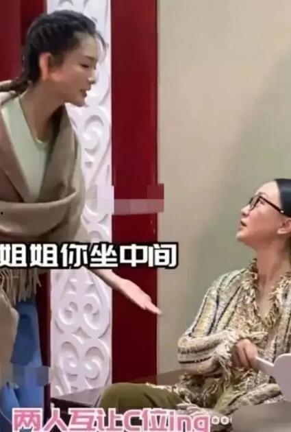 穿越民国吃瓜看戏最新,穿越时空的吃瓜看戏之旅