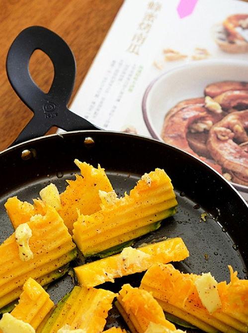 糕点店员吃瓜,揭秘甜蜜背后的职场趣事