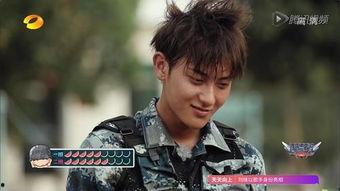 部队男兵吃瓜,男兵们的欢乐时光