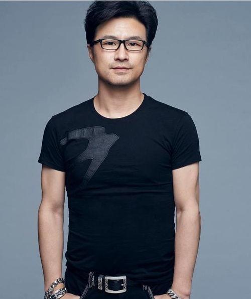 吃瓜达人汪峰,揭秘娱乐圈幕后真相